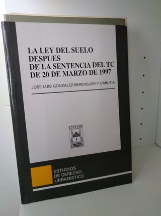 Lote de libros derecho urbanístico