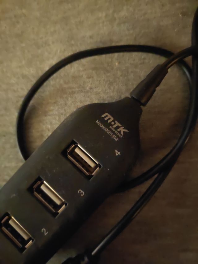 hub de 4 usbs 2.0 M-TK moveteck 