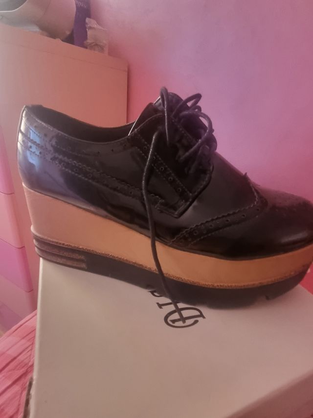 scarpe con para n.40 mai indossate 