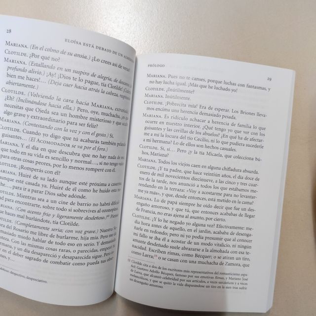 Eloísa está debajo de un almendro