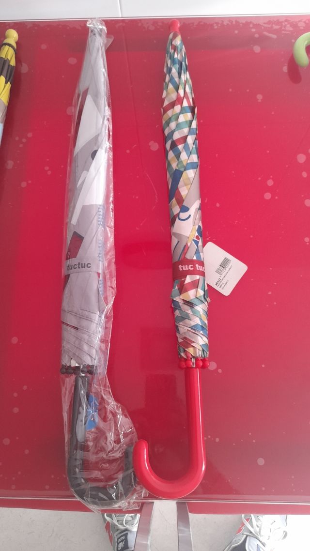 Paraguas unisex marca tuc tuc