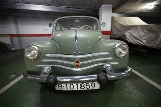 Renault antiguo 1951