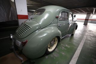 Renault antiguo 1951
