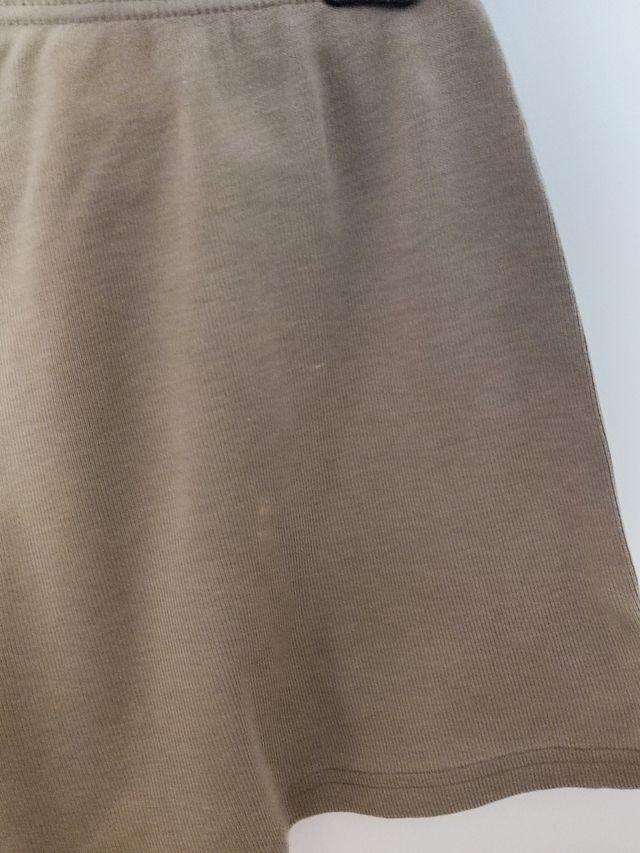 Shorts deporte verde caqui