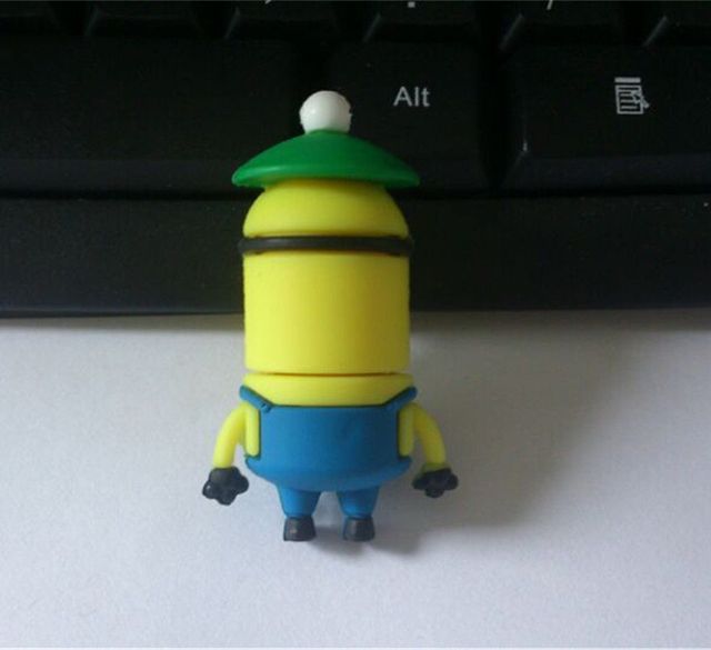 Pen drive Minions 16GB Nova