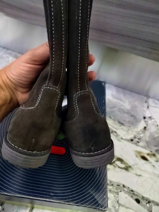 stivali camoscio nero giardini