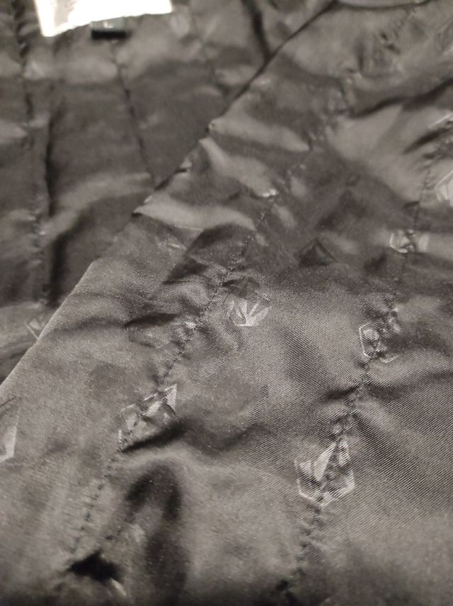 Cazadora negra hombre, Volcom