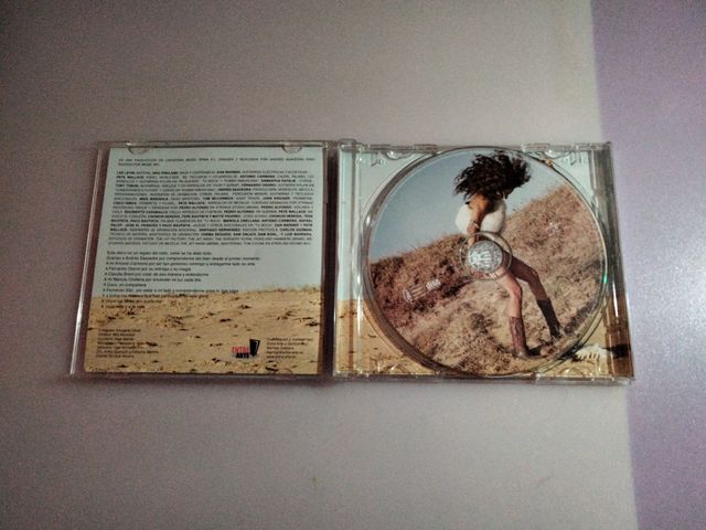 Libro "Tres Coronas Oscuras"