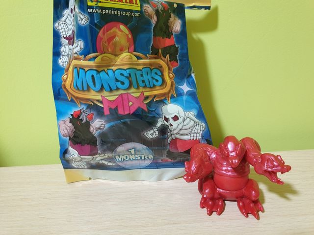 Muñeco Monster Mix Panini
