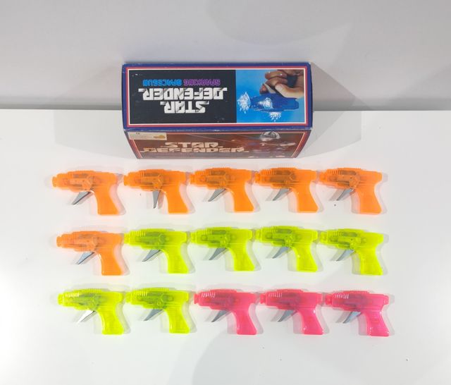 Star Defender Expositor Pistolas Años 80 Nuevo