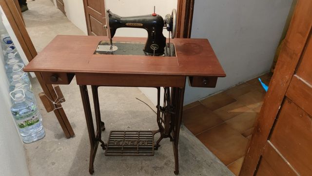 Maquina de coser SINGER HEXAGON