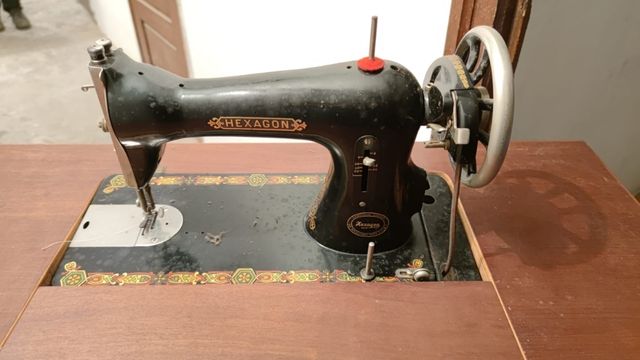 Maquina de coser SINGER HEXAGON