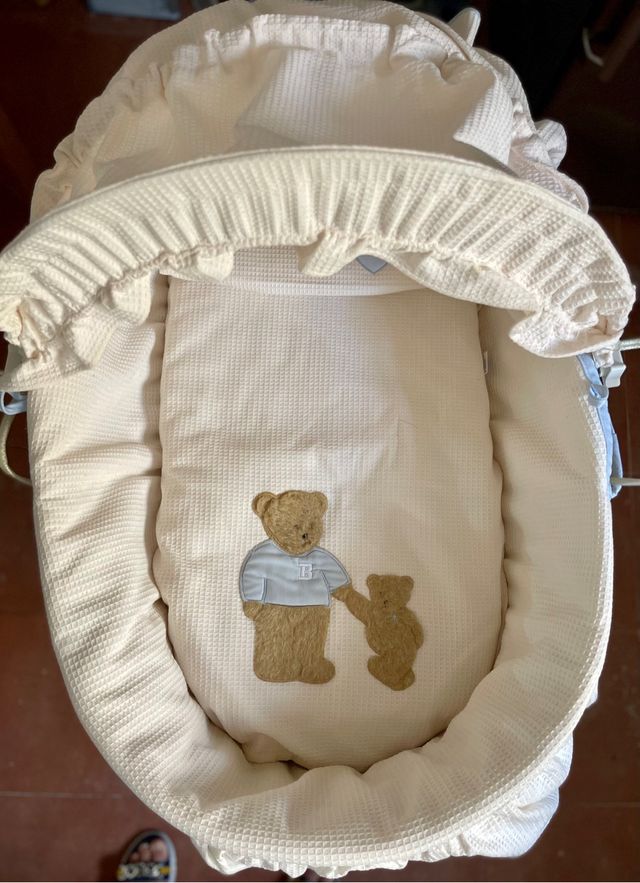 Cesto capazo de mimbre para recién nacido