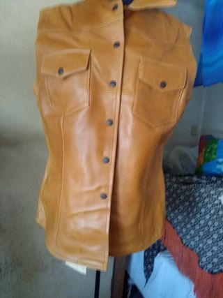 Chaleco de auténtica piel talla 42