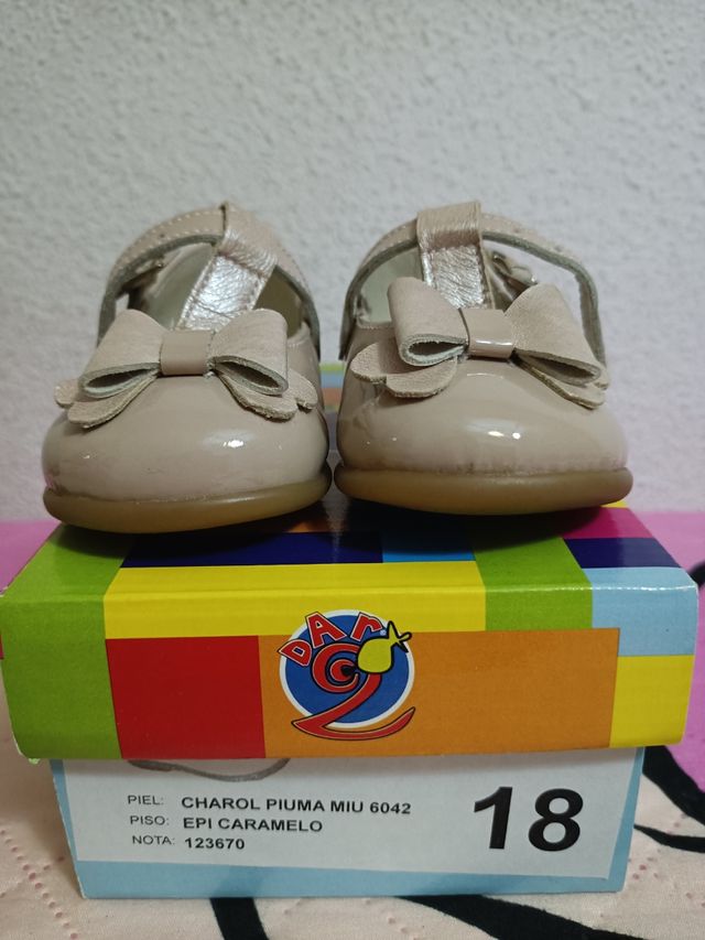 Zapatos charol niña talla 18