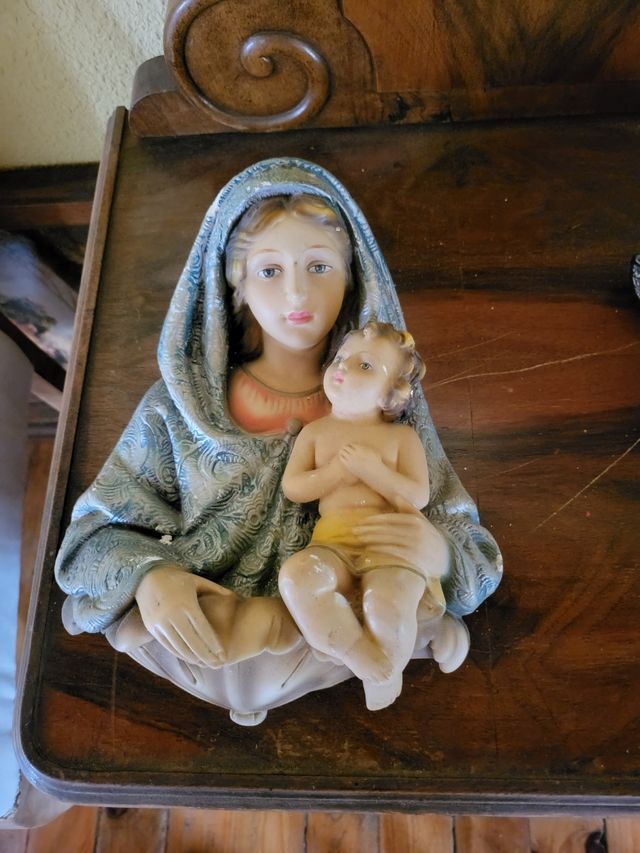 Relieve Virgen Maria y niño Jesus yeso