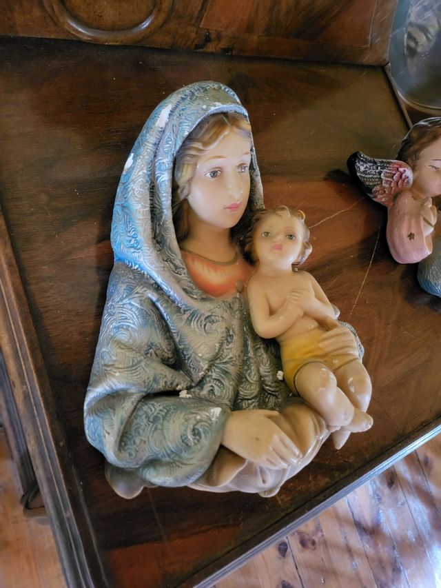 Relieve Virgen Maria y niño Jesus yeso