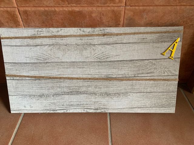 Lienzo con cuerdecitas  para colgar fotos