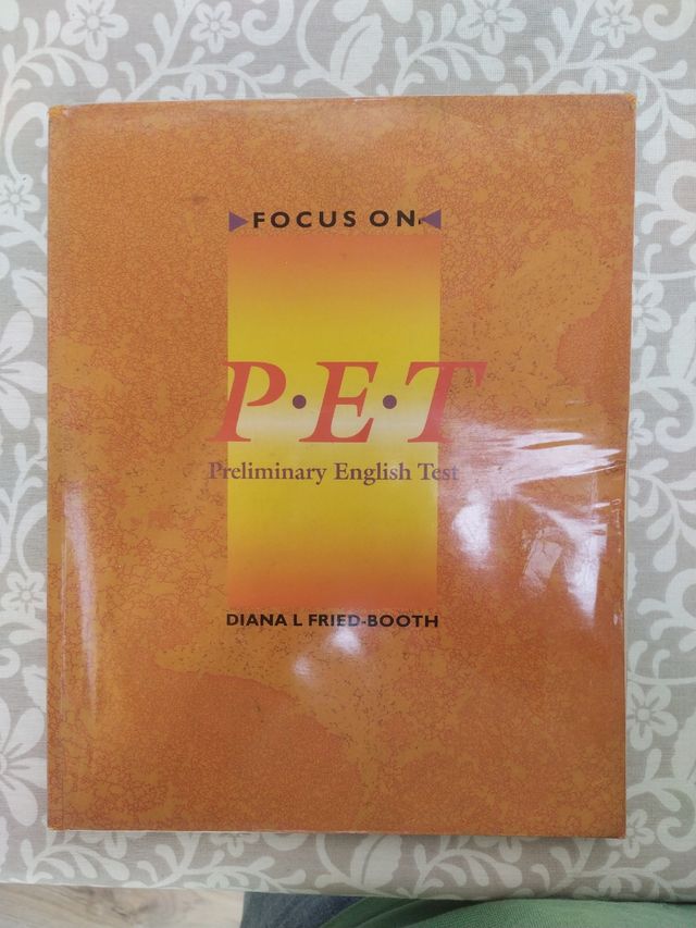 Libro de inglés PET