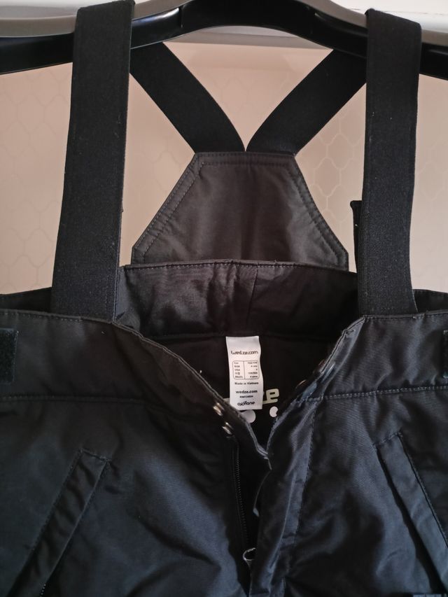 salopette da neve nera