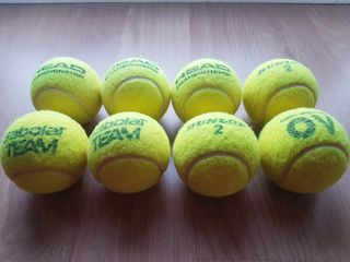 Pelotas de tenis.