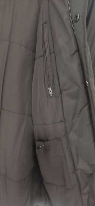 chaqueta hombre impermeable. Cortefiel.