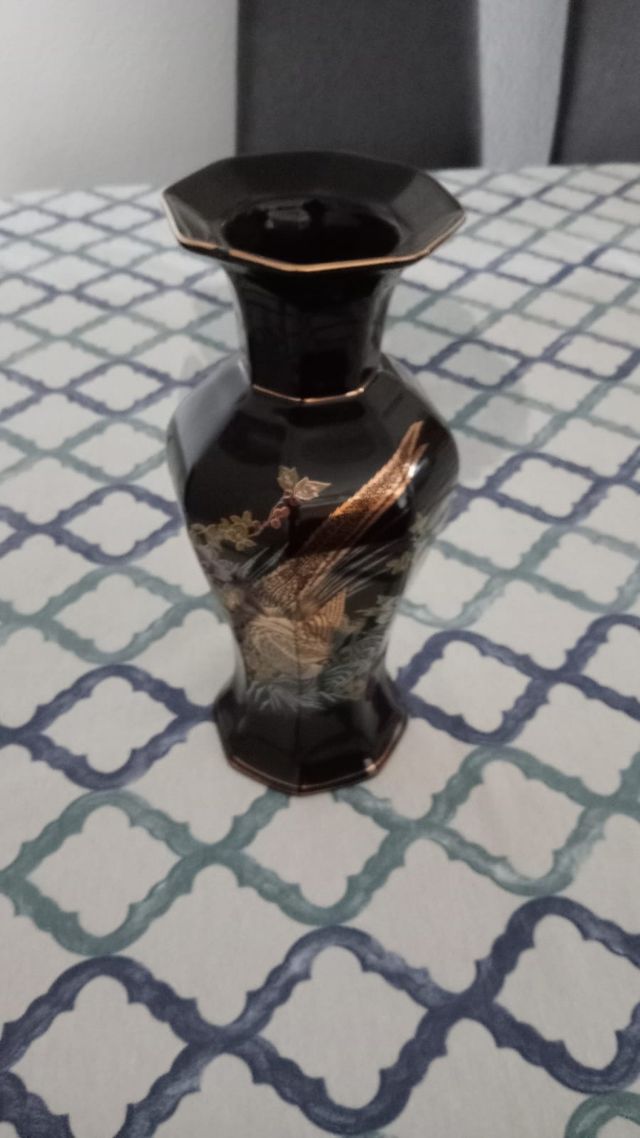 Jarrones de porcelana.