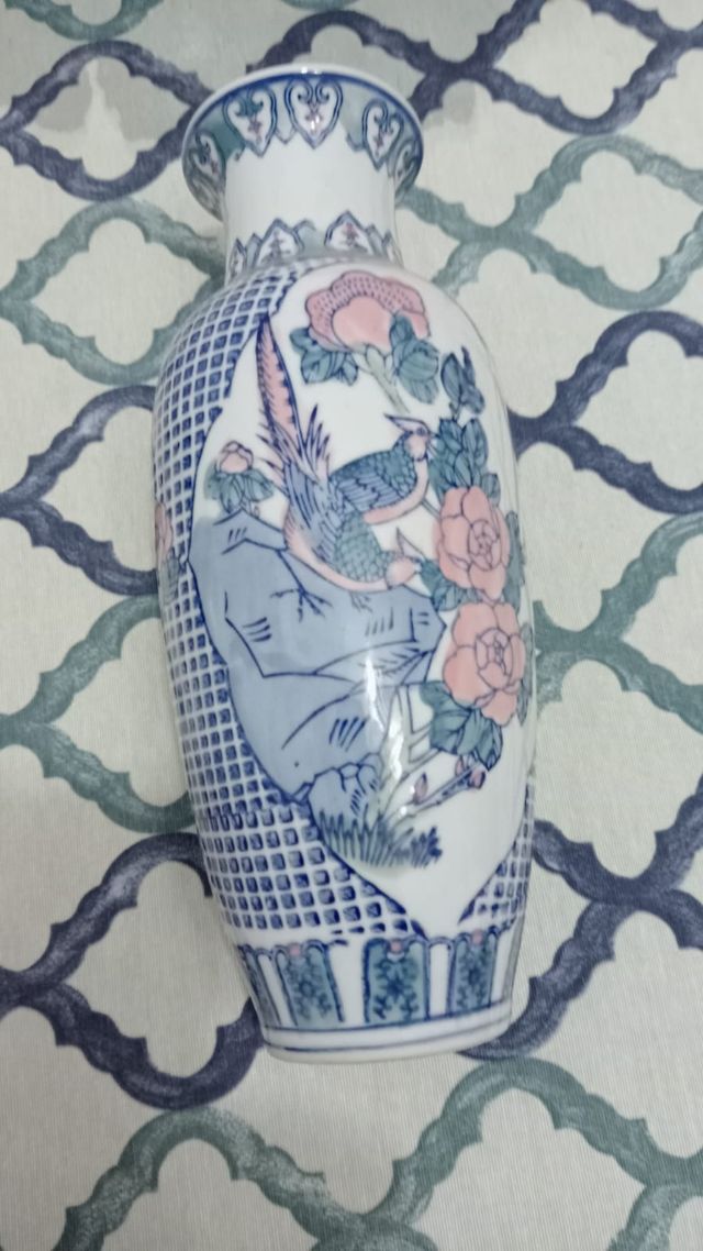 Jarrones de porcelana.