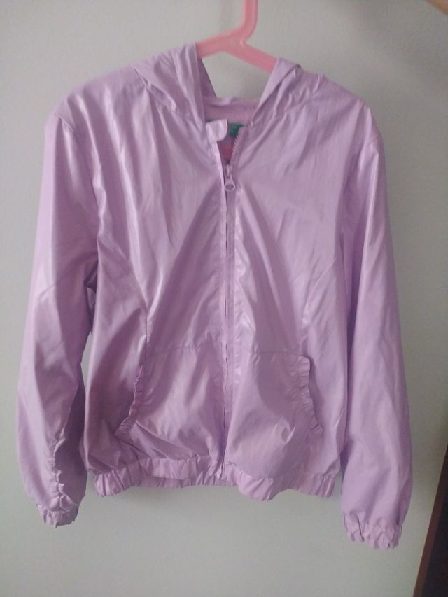 Chubasquero de Benetton. 