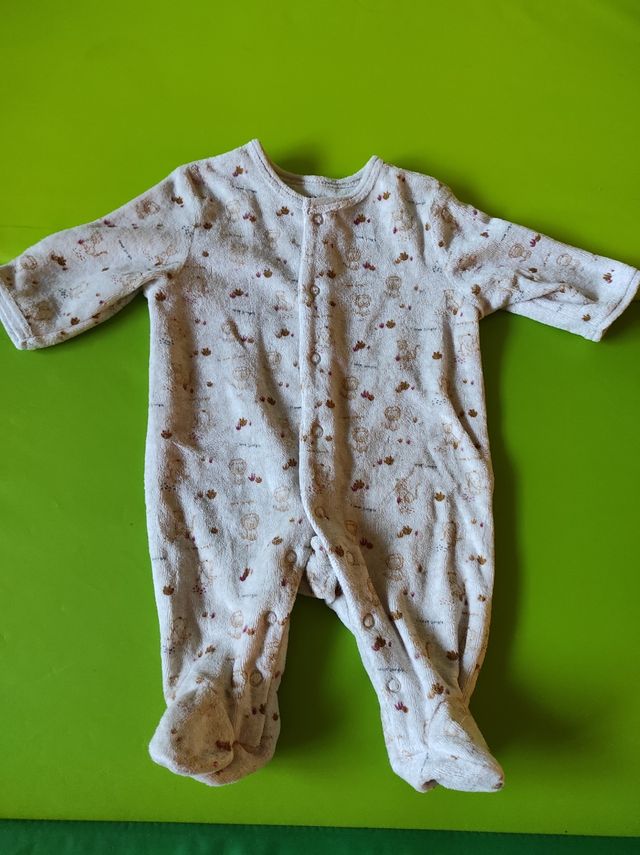 (4) Lote ropa bebe de 1-3 meses