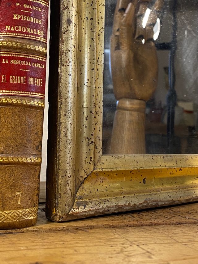 Espejo antiguo, madera y pan de oro, s.XIX.