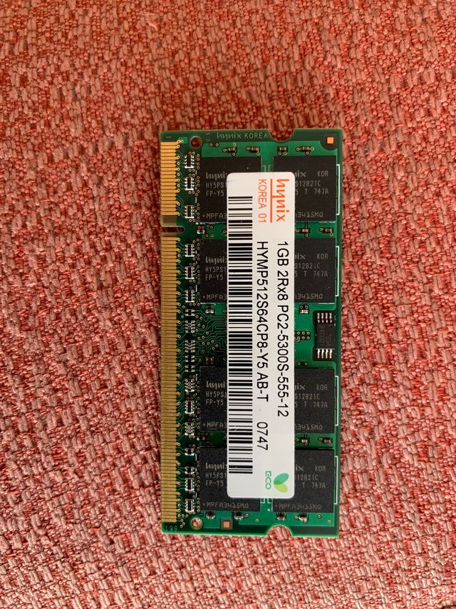 Memorias RAM portátil 1 gb DDR2 3 unidades