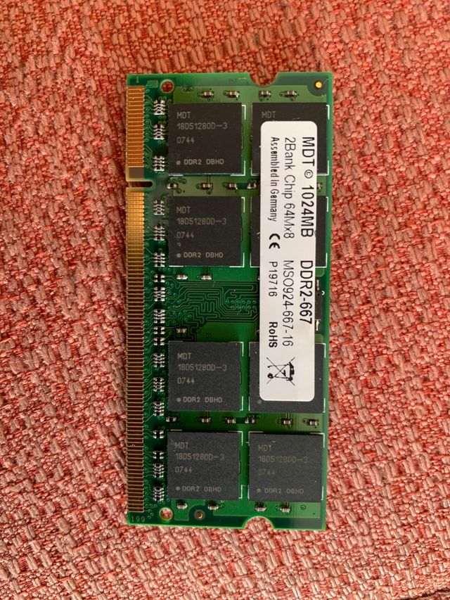 Memorias RAM portátil 1 gb DDR2 3 unidades