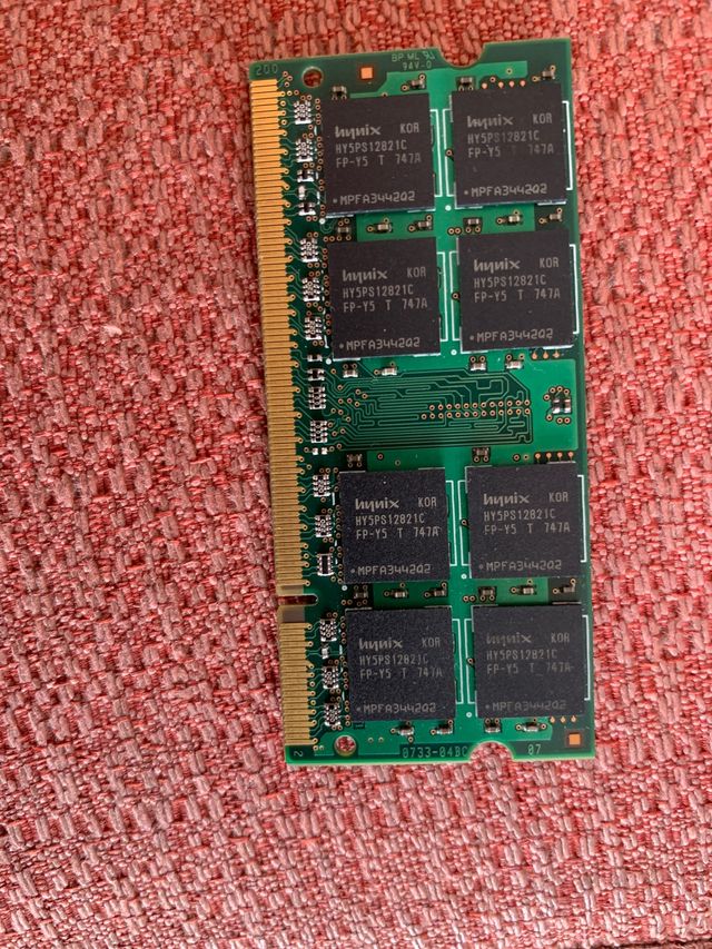 Memorias RAM portátil 1 gb DDR2 3 unidades