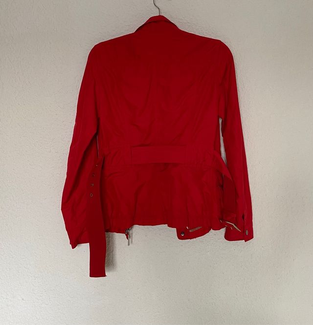 Parka roja de Zara