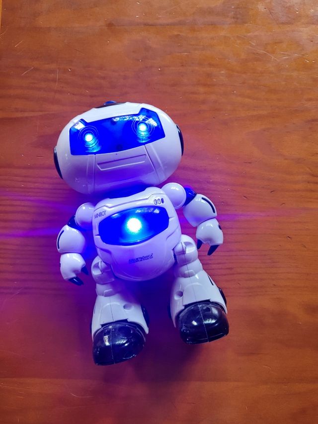 Robot con telecomando