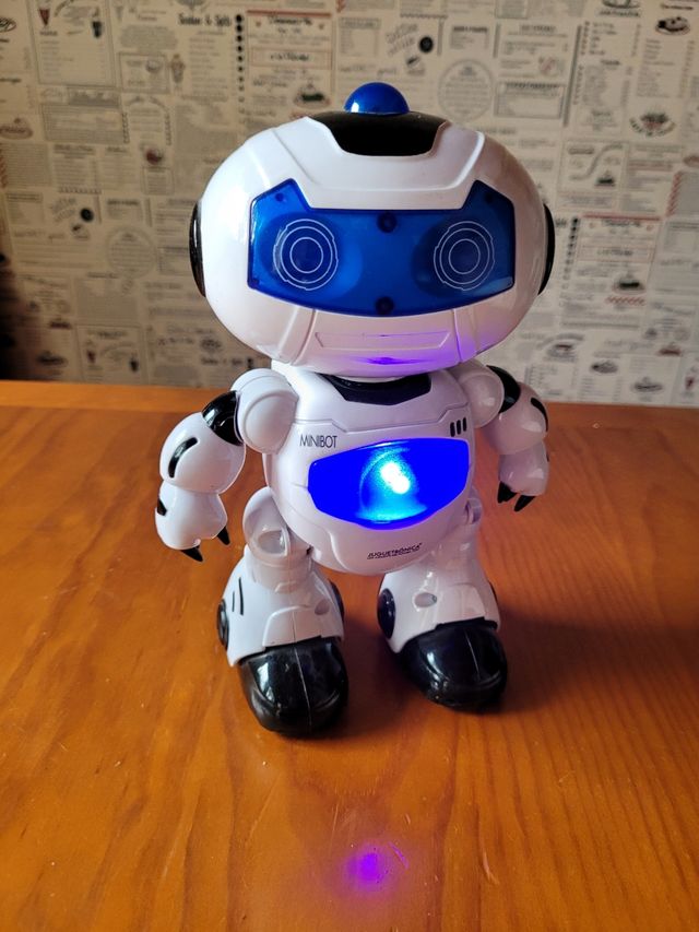 Robot con telecomando