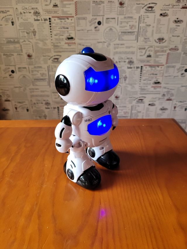 Robot con telecomando