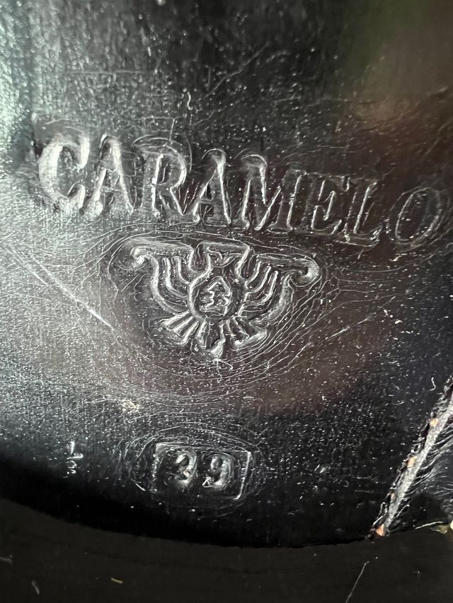 Zapatos negros Caramelo