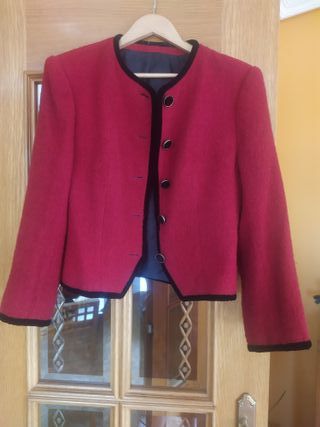 Chaqueta corta de mujer