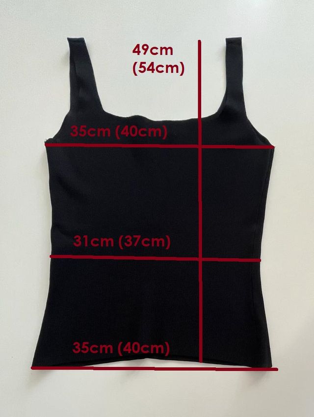 LOTE falda cuadros de ADOLFO DOMÍNGUEZ y top.