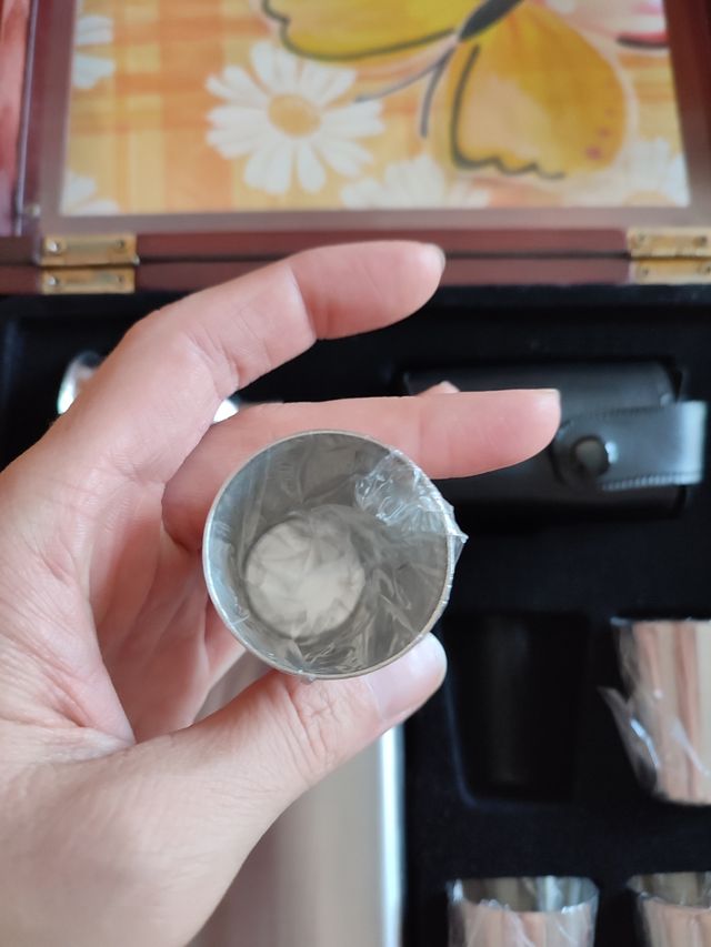 set fiaschetta con 4 bicchieri