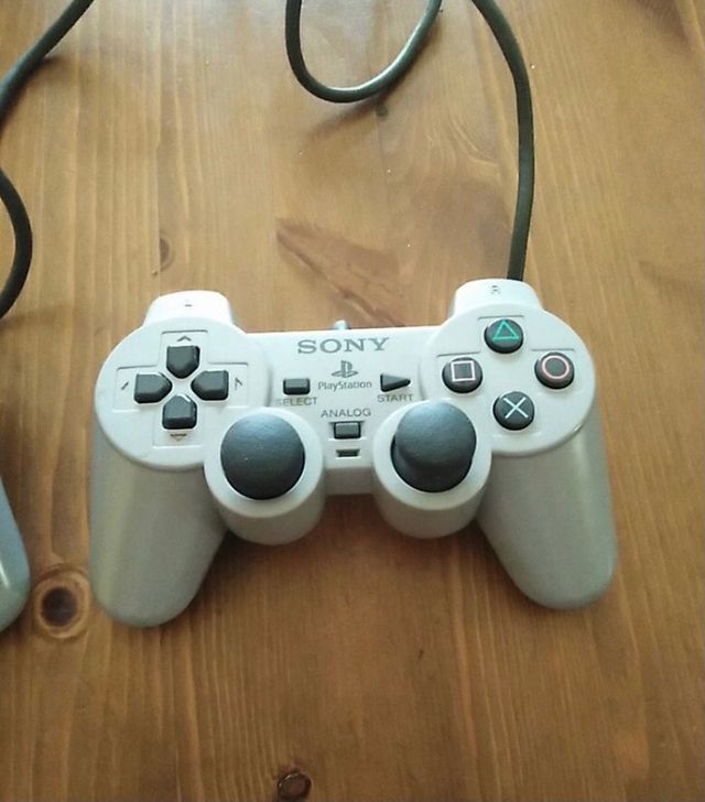 Play Station 1