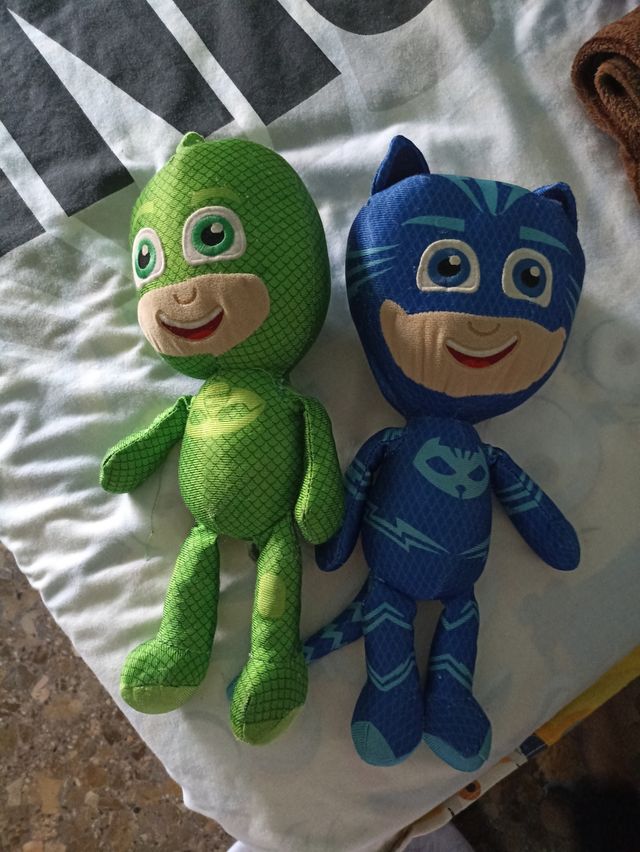 peluches PJ marks gecko y gatuno