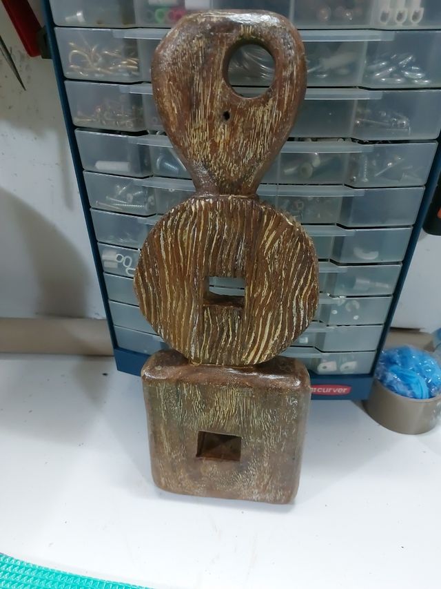 Adorno de madera para casa o jardín