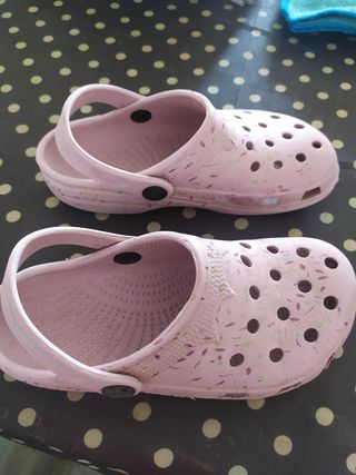 Chanclas zuecos natacion verano