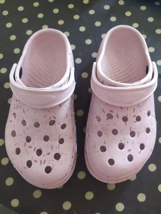 Chanclas zuecos natacion verano