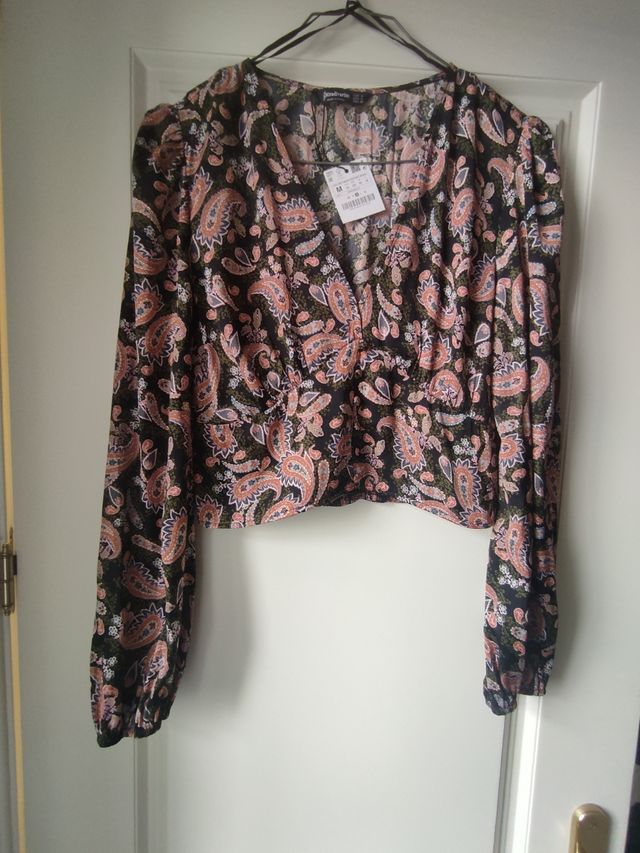 camisa seda estradivarius. sin estrenar