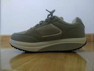 CALZADO BASCULANTE 42 nuevo (hombre/mujer)