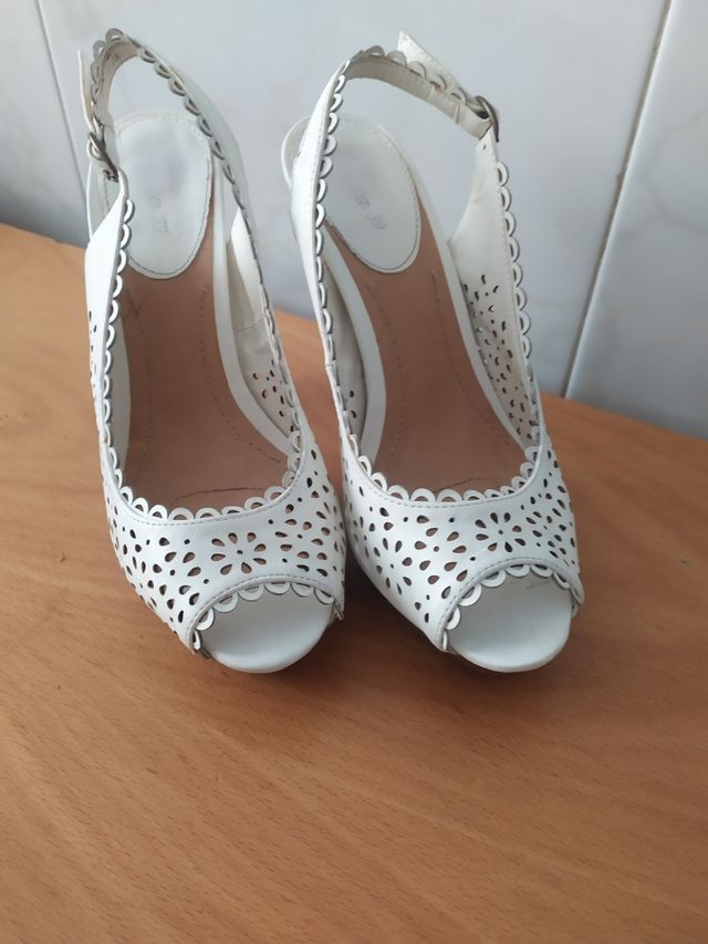 zapato blanco tacon